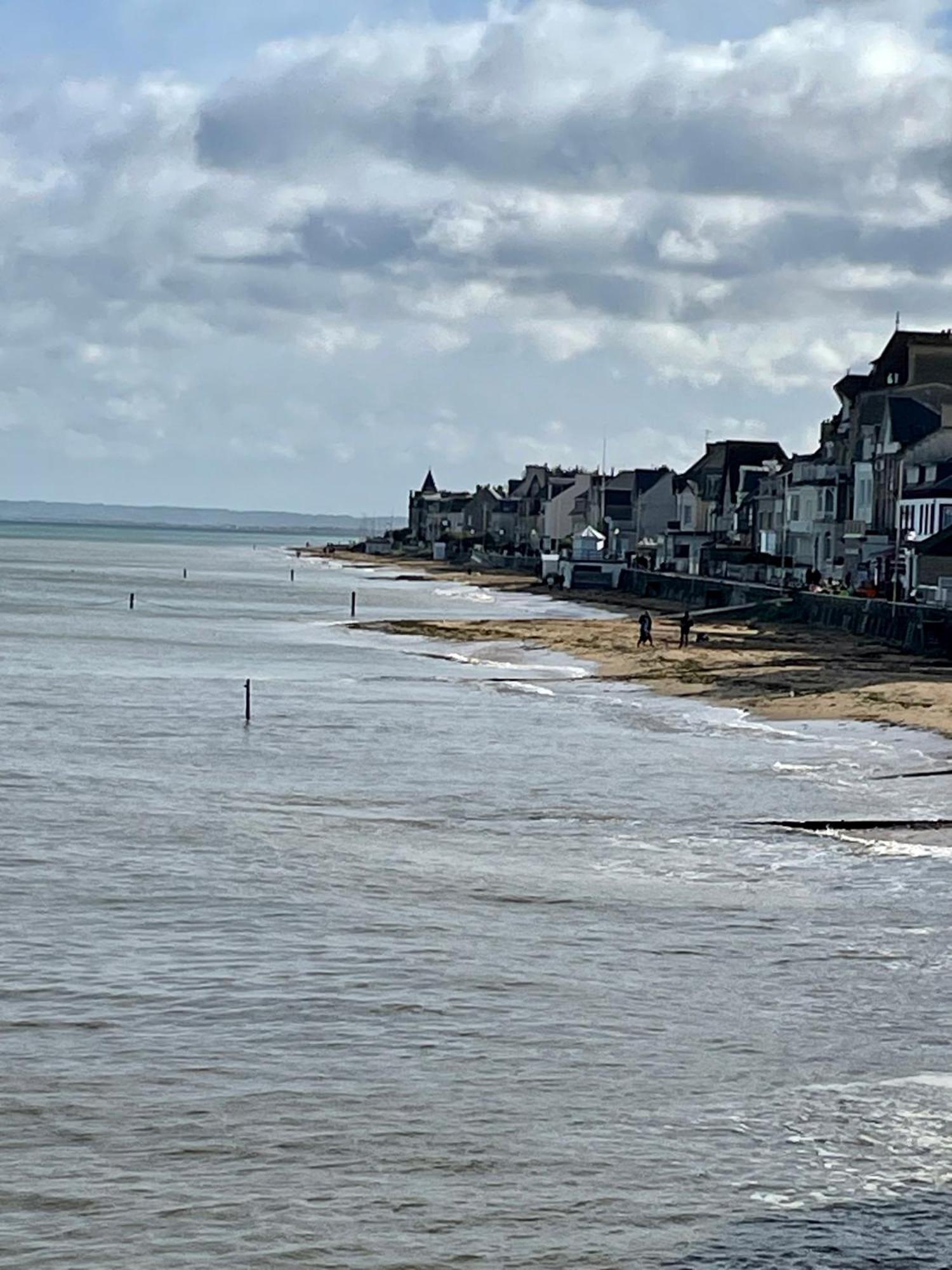 Saint-Aubin-Sur-Mer: Bel Appartement Traversant エクステリア 写真